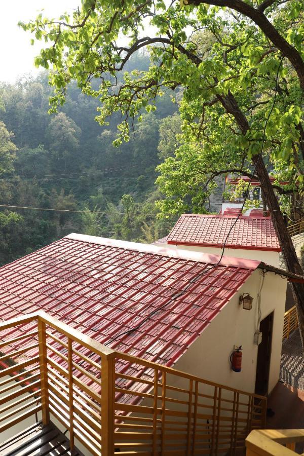 Suryoday Resort Лансдаун Екстер'єр фото